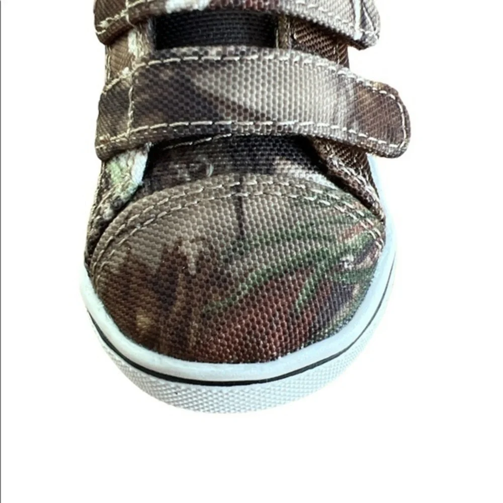 REALTREE‎ Baby Boy Camo Canvas Sneakers NWOT Sz. 2